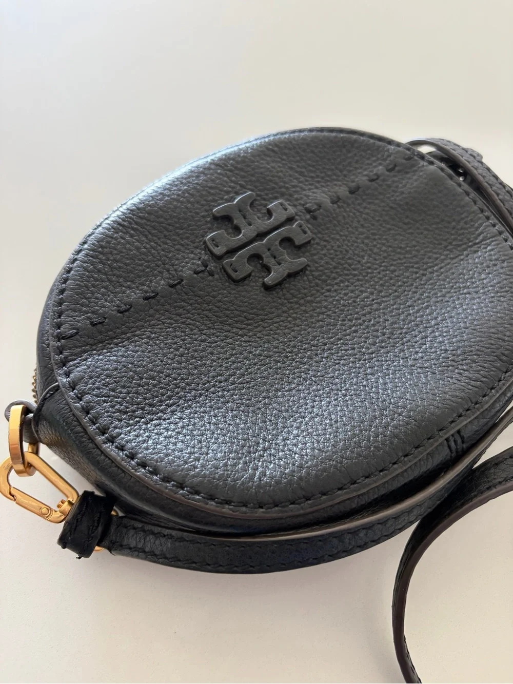Tory Burch Black Pebbled Leather Oval purse with Tassel - Picture 7 of 7